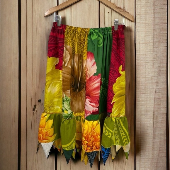 Floral Patchwork 
Skirt Size M Tropical Vacation - Picture 1 of 7